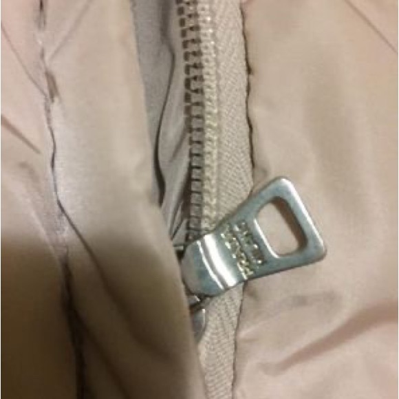 Authentic Prada puffer size small - Picture 4 of 6